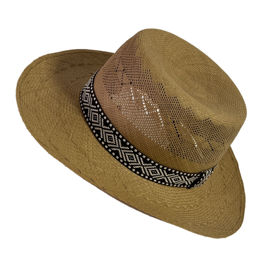 Sombrero artesanal de paja toquilla tejido fino